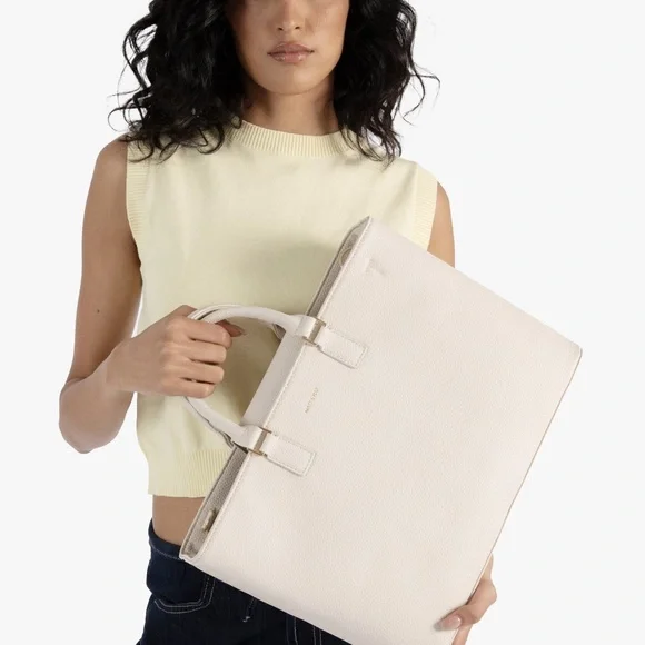 MATT & NAT Elegant & Spacious White Laptop Bag NWT + $20 USD Value Gift - Picture 2 of 16